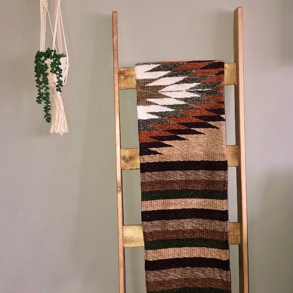 Bohemian Hand woven blankets - Picture 4 of 5